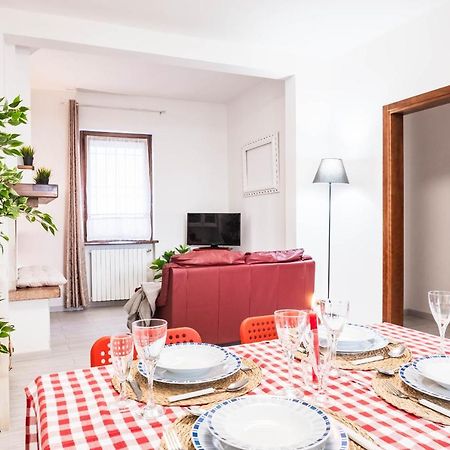 デセンツァーノ・デル・ガルダCasa Dolce Casa Desenzano - 2 Passi Dal Lagoアパートメント エクステリア 写真