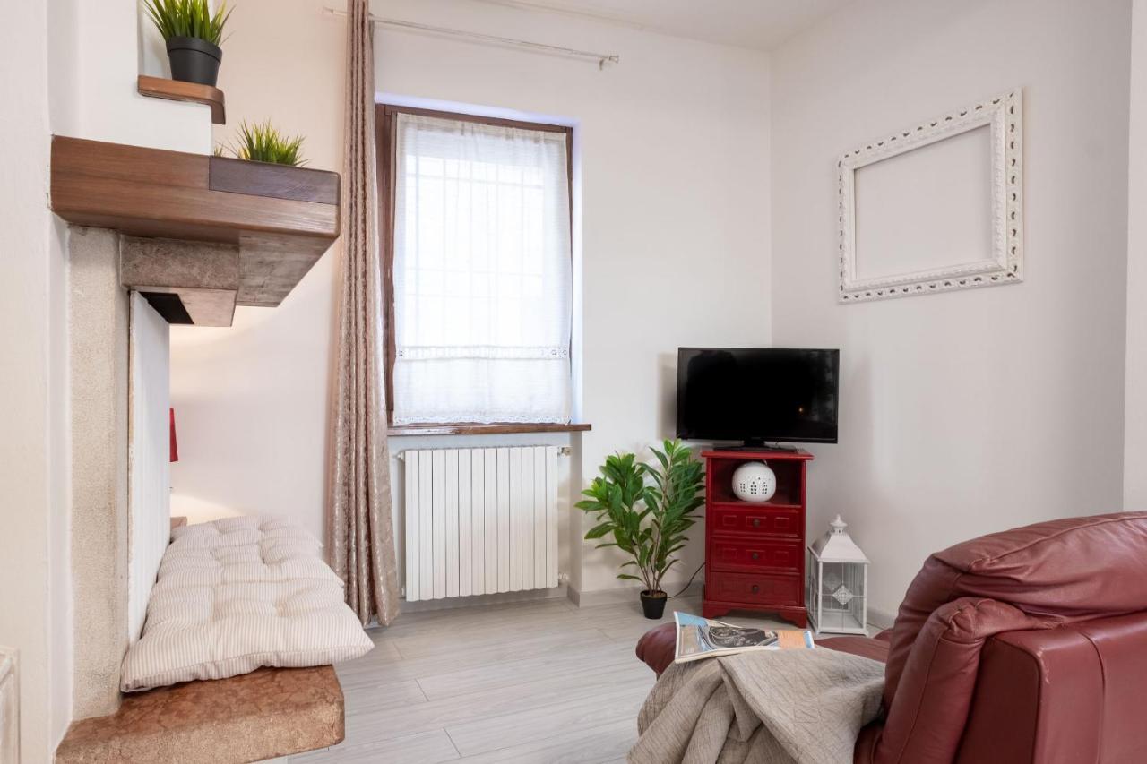 デセンツァーノ・デル・ガルダCasa Dolce Casa Desenzano - 2 Passi Dal Lagoアパートメント エクステリア 写真